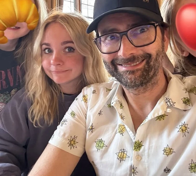 17 років, відколи ми стали нами: дружина Девіда Теннанта милими фото та підколкою привітала його з річницею