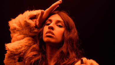 Дитинство на Троєщині, слава у TikTok і страх померти у 27: цікаве про співачку Lely45