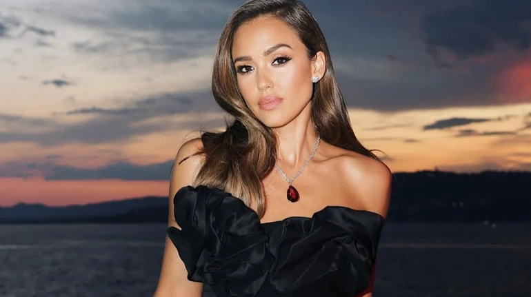 Спільна опіка та відсутність аліментів: Альба фіналізувала розлучення з колишнім чоловіком