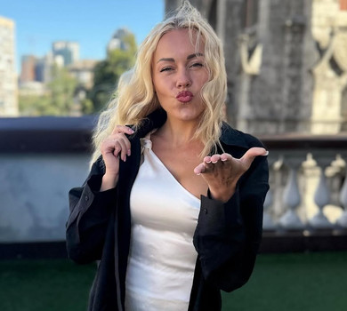 Більше не білявка: Тополя вразила яскравим перетворенням