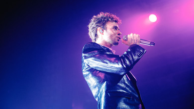 Справжні зірки сяють попри блекаути: Threads обговорює київський концерт Макса Барських