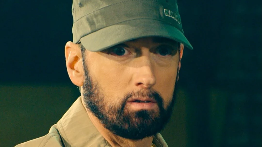 Прийомна дочка Емінема стала мамою вперше та показала дитину