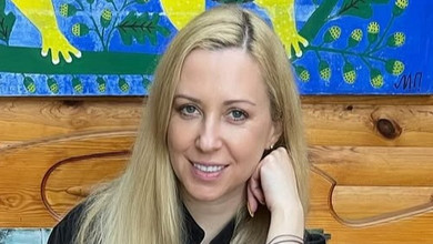 Тоня Матвієнко на затишних селфі показала себе з мейком і без