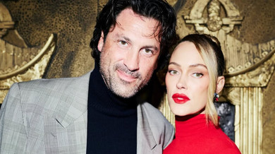 Ошатний Чмерковський з дружиною в полум'яному максі покрасувався на прем'єрі в Лос-Анджелесі. Фото