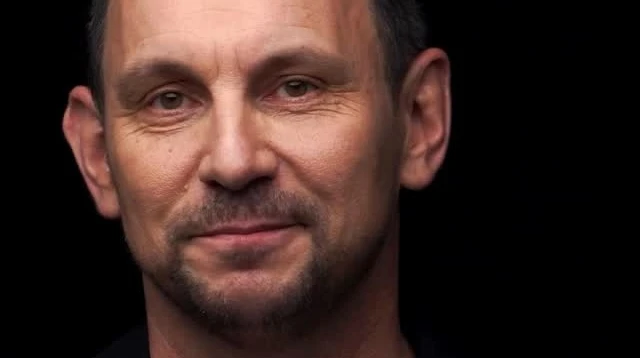 Менталка кожного українця зараз: Харчишин долучився до кумедного танцювального тренду. Відео