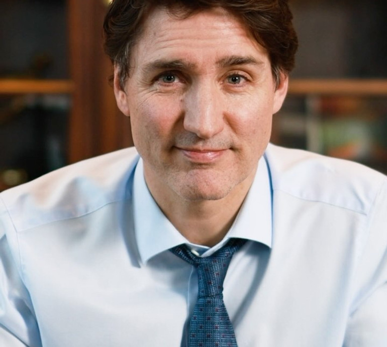 Захопленого Трюдо помітили серед публіки на концерті Кеті Перрі. Фото, відео