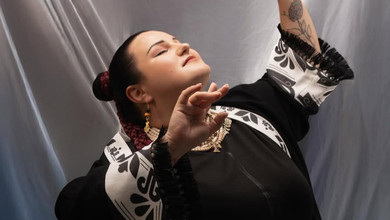 Танцюй зі мною повільно: alyona alyona під час свого концерту вшанувала пам'ять ADAM його піснею. Відео