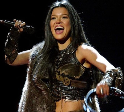 20 років Диким танцям: як співачка Руслана першою від України підкорила Євробачення та чим займається зараз. Фото