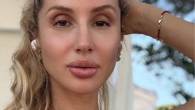 Рожеве бікіні та ботфорти з мереживом: Лобода показала фрагменти свого серпня