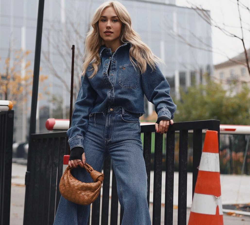 Стиль денім – тренд 2024 року: які джинсові речі обрати і з чим їх вдало комбінувати