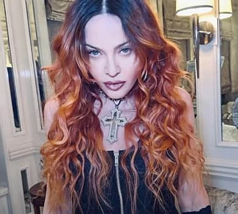 Подруга Мадонни, вітаючи ту з 65-річчям, засвітила обличчя зірки без фільтрів. ФОТО