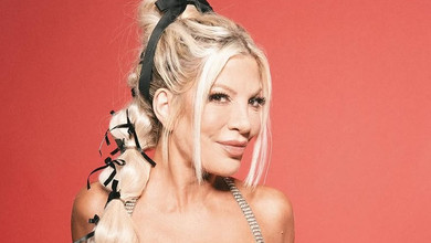 Шлюб, написаний зірками: Спеллінг кумедними фото привітала з річницею свого коханого з Району Беверлі-Хіллз