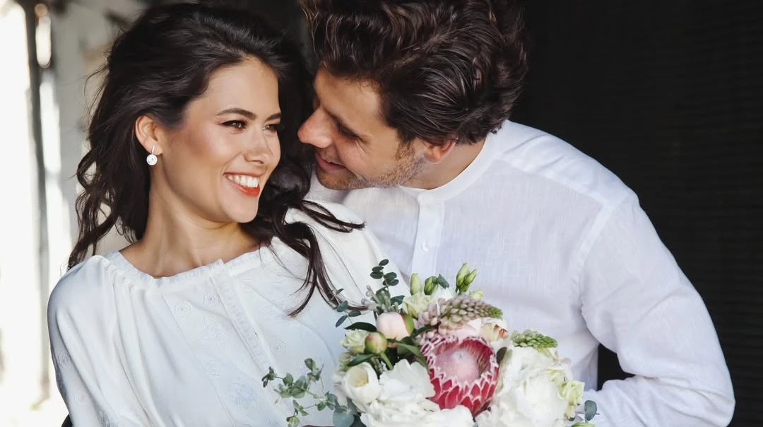 І я досі в шоці: Логай перед 8-ою річницею пригадав своє весілля з коханою. Фото