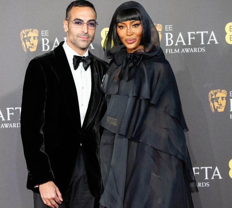 На тлі чуток про заручини: інсайдер розповів, що відбувається між Кемпбелл та мільйонером із Саудівської Аравії