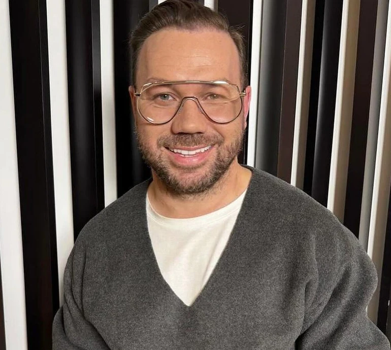 Формується аура: Андре Тан про те, до скількох років не показуватиме лице доньки, стосунки з її мамою та чи знайшов нове кохання