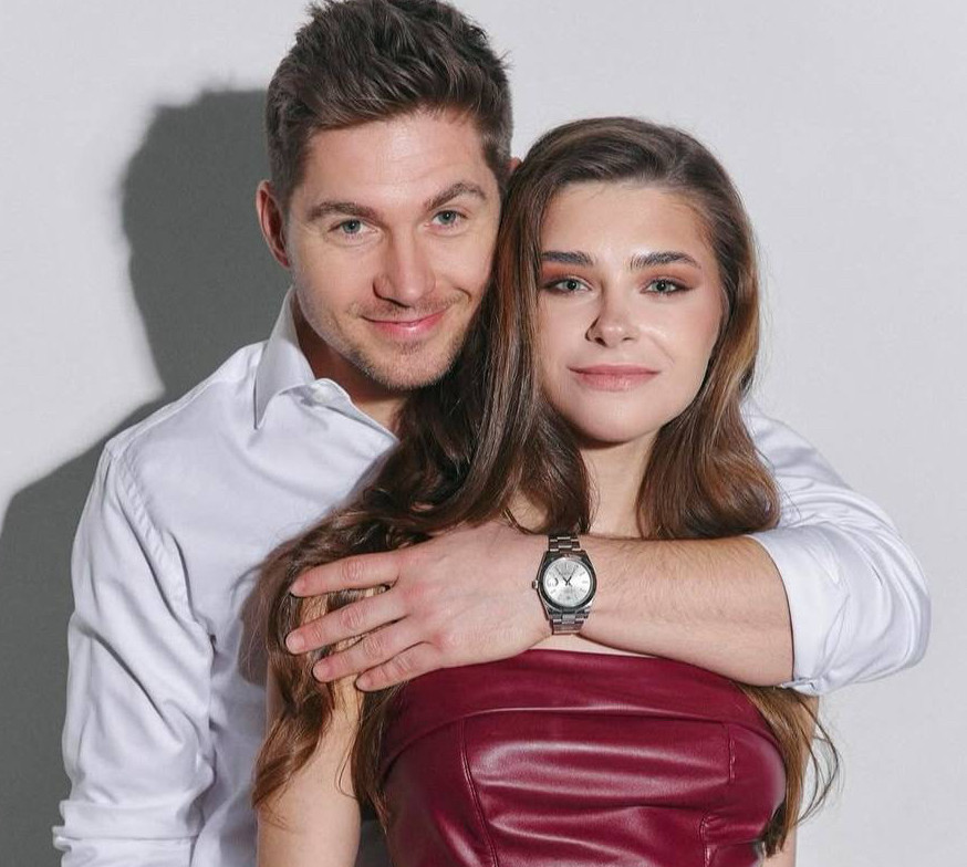 Раз на тиждень їб* мозок: дружина Остапчука про освідчення, якого не було, сварки в родині та впевненість у собі