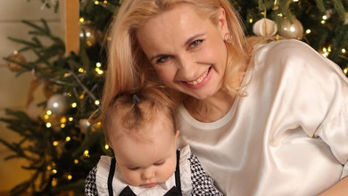 В однакових образах з різницею у 8 місяців: Ребрик поділилася незвичним фотосетом молодшої доньки