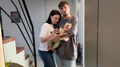 POSITIFF з дружиною помилувалися впевненими кроками доньки та прикрасили з нею ялинку. Фото