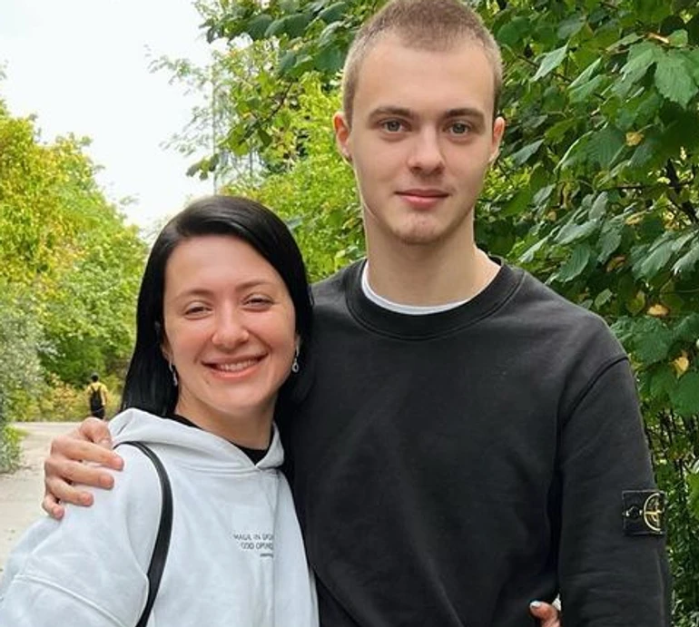 Мій король Артур: Бабкіна ніжно привітала сина з 16-річчям та показала сімейне ФОТО