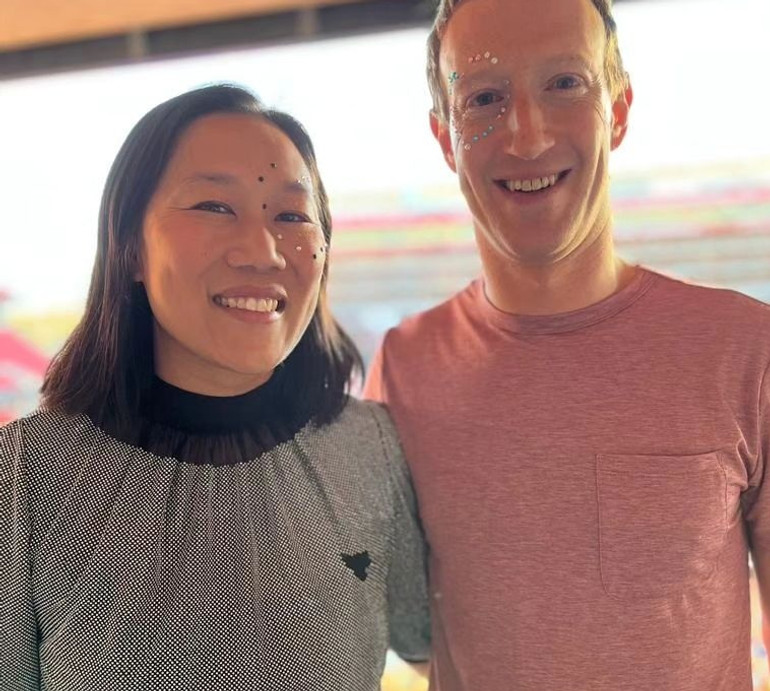 Цукерберг із нагоди Хануки замилував фото з доньками та оголосив, що його жінка змінила віру