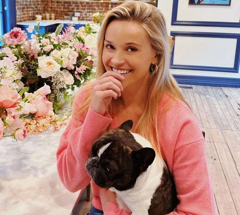 Все добре, поки він не жовтий: Візерспун скаламутила мережу своїм десертом зі снігу