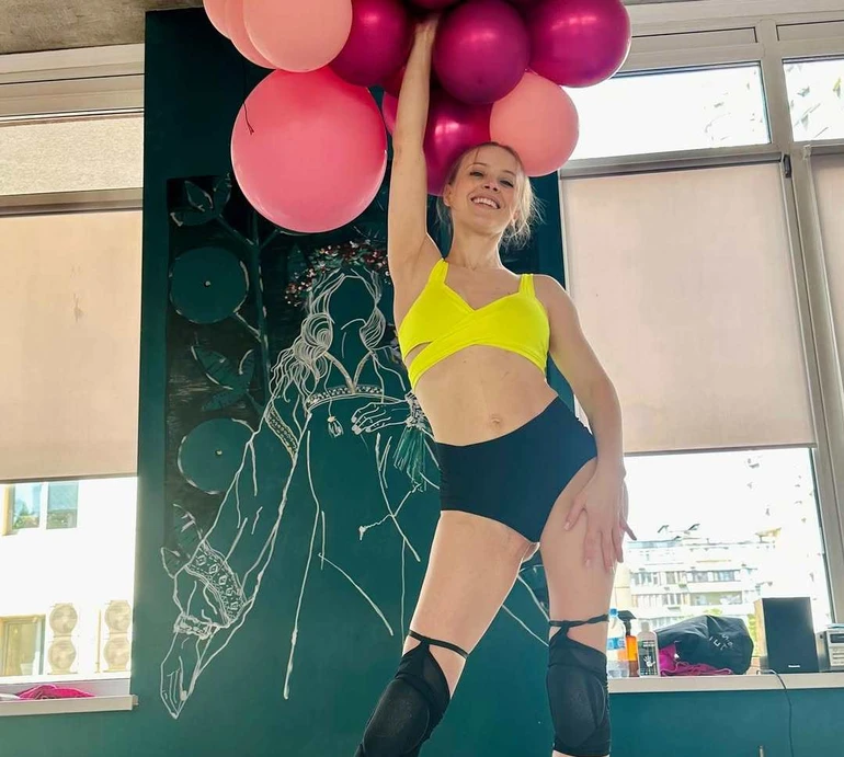 Краса варта синців: Сагайдачна заворожила рухами на пілоні. Відео