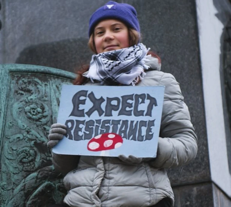 Обійми після депортації, протести та романтика в морі: що відомо про бойфренда екоактивістки Грети Тунберг