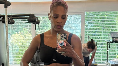 43-річна Серена Вільямс посвітила рельєфним пресом у спортзалі