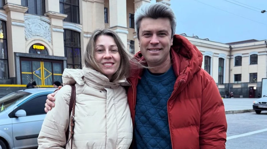 Мені неймовірно пощастило: дружина Євгена Хмари ніжно привітала його з 38-річчям та показала спільне фото