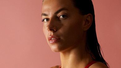 Бех ефектно винирнула з басейну на дубайському хмарочосі. Відео