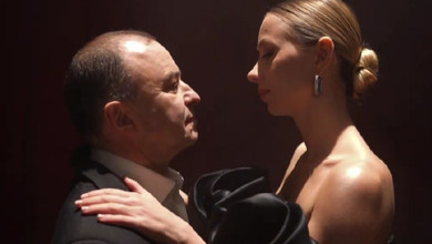 Жінка-золото, жінка-щастя: Павлік кліпом на гімн любові подякував Репяховій та потанцював із нею на сцені