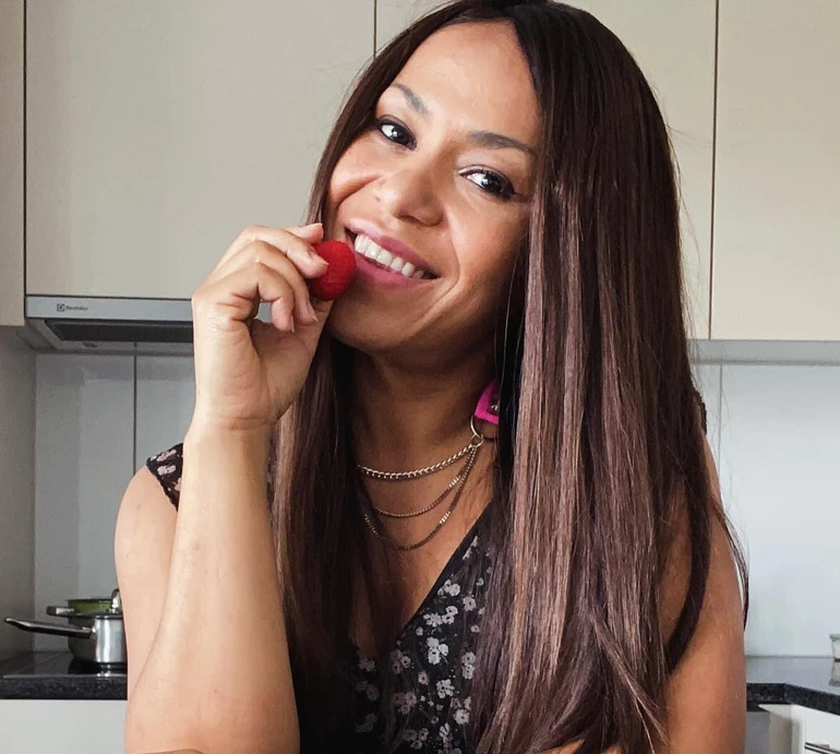 Гайтана замилувала 8-річною донькою у своїй концертній сукні з торочками. Фото