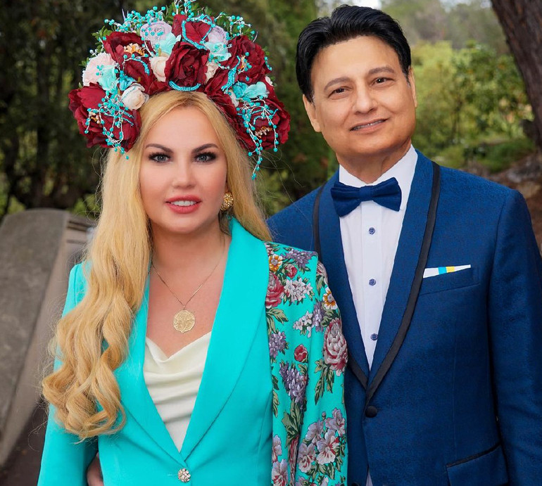 Мій скарб: Камалія з дочками та чоловіком показала джинсово-патріотичні лукі