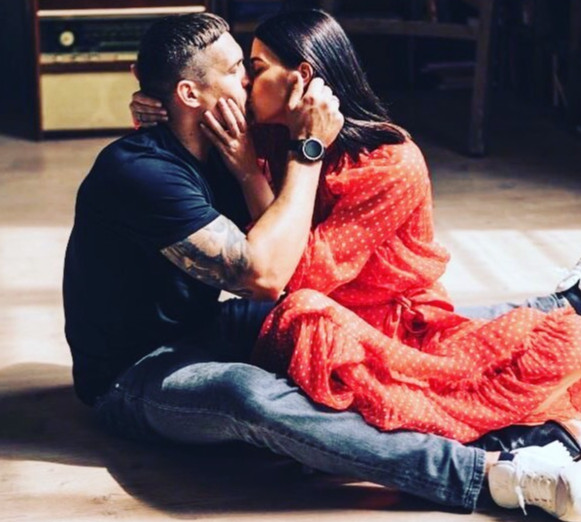 Дружину помітили з животиком: Усик стане батьком вчетверте