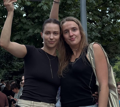 Зрада - ми вас бачимо!: Маремуха показалася на мітингу проти скандального закону