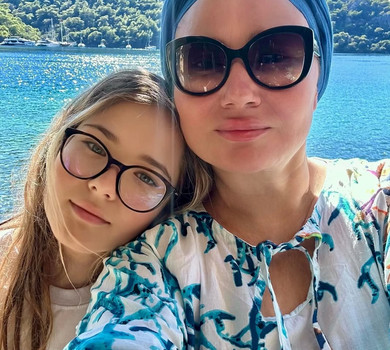 Розпочали підготовку: Мозгова показала 10-річну доньку у кумедному новорічному образі