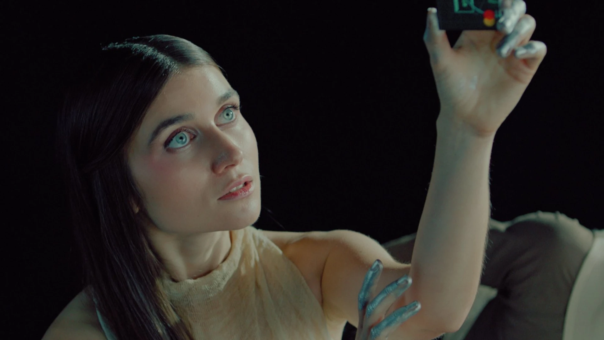 Привіт. Hello: Jerry Heil презентувала драйвову пісню-гімн дівчат. Відео