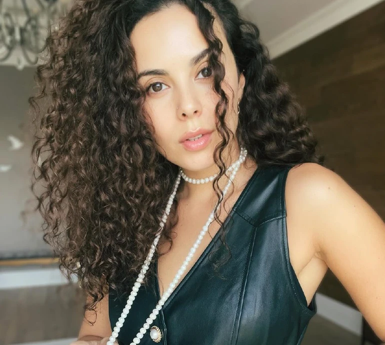 Каменських без мейку показала, як починається її ранок