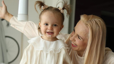 Чарівність зашкалює: Ребрик замилувала підписників відео молодшої доньки в ніжній рожевій сукні