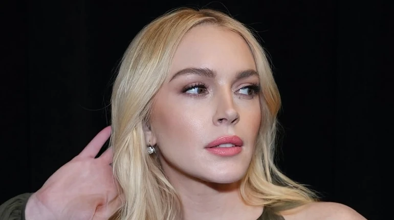 Лохан у спортлуці наробила селфі для свого Instagram