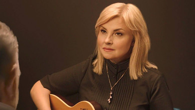 Не змогла мовчати: Бурмака представила пісню-розмову про покійного брата-військового