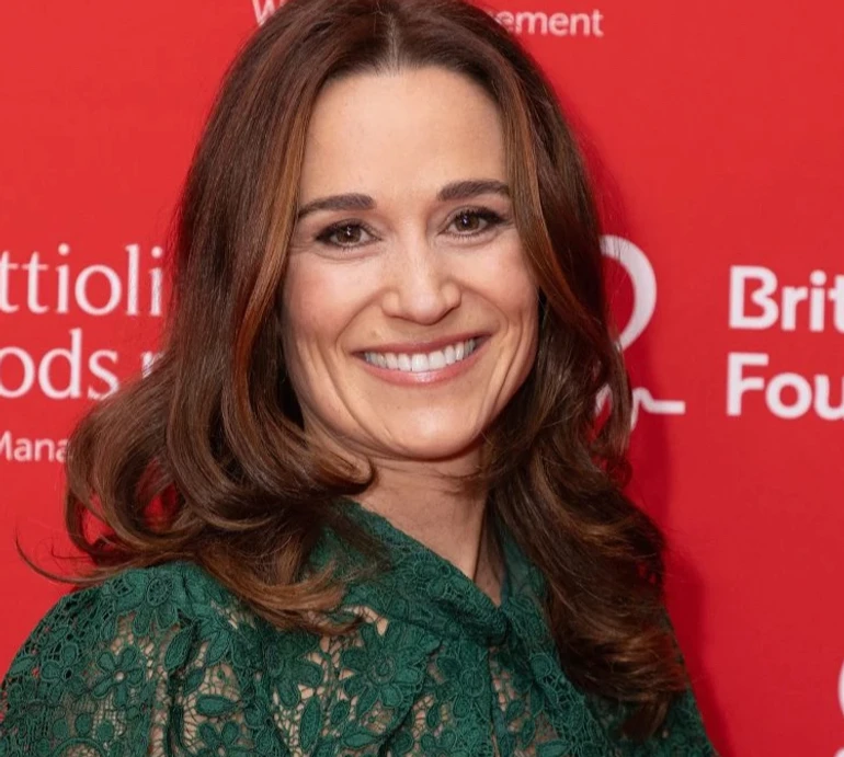 Сестра Кейт Міддлтон вразила рельєфним тілом у бікіні за $315. Фото