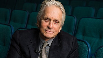 Неймовірний досвід: Дуглас зізнався, як це - бути у країні, де триває війна, і поспілкувався з Зеленськими. Фото