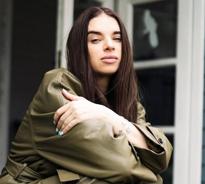 Дощова калюжа і мильні бульбашки: Усик показала травневе дозвілля 1-річної донечки