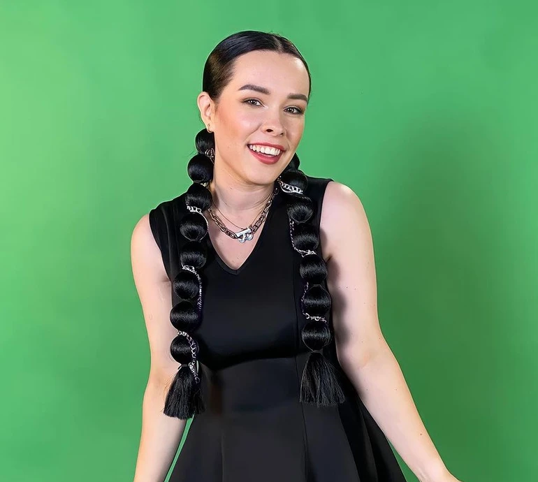 Маленькі кроки до великої мрії: перекладачка жестовою мовою, яка підірвала мережу на Нацвідборі, зворушливо звернулася до українців