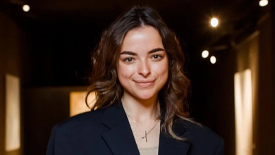 Берегти свою самобунтність: Морозюк на честь 27-ми топлес вимазалася блакитною фарбою