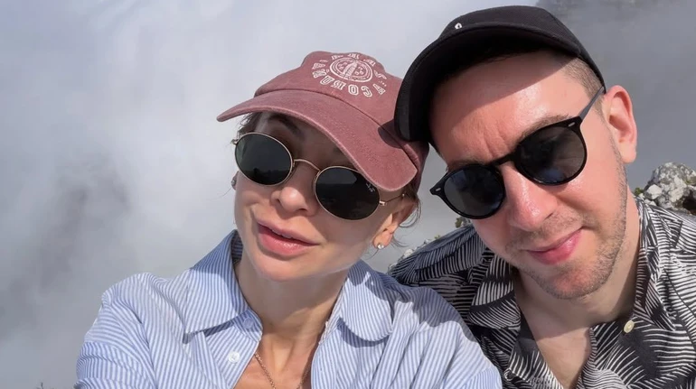 Я була в хмарах: Сопонару з чоловіком піднялася на Столову гору в ПАР