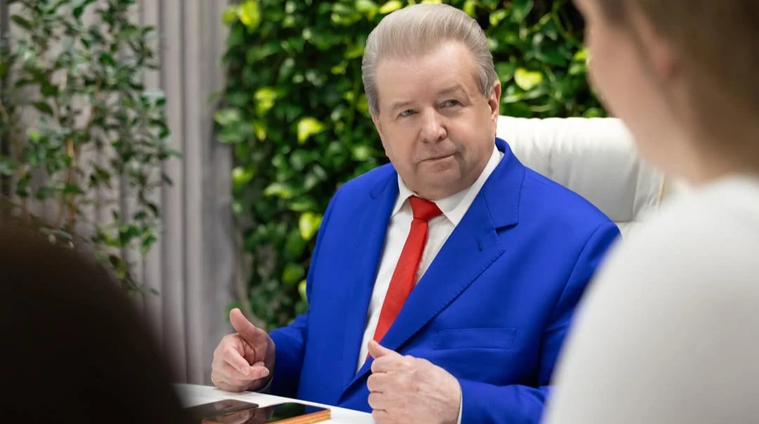 Поплавський зустрів СБУ з обшуками у брендових капцях за понад 6 тисяч гривень