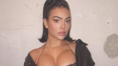 Наречена Роналду в обтислій сукні похвалилася нагородою коханого на Лізі націй. Фото