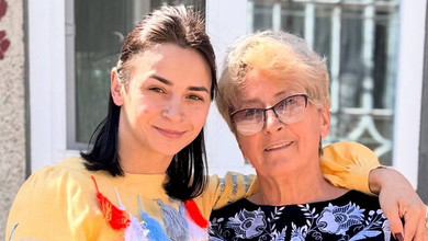 Головна приправа - любов: Гвоздьова дала рецепт пиріжків із вишнями її мами